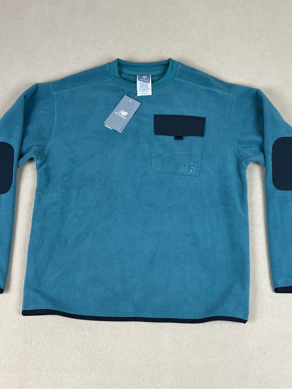 New Balance NB Heat Outdoor Crew Sweatshirt, Relaxed. Green/Blue. Men's Sz S